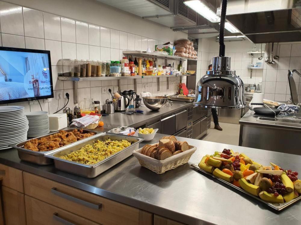 סטראז'ני Penzion A Restaurace U Sousedu מראה חיצוני תמונה