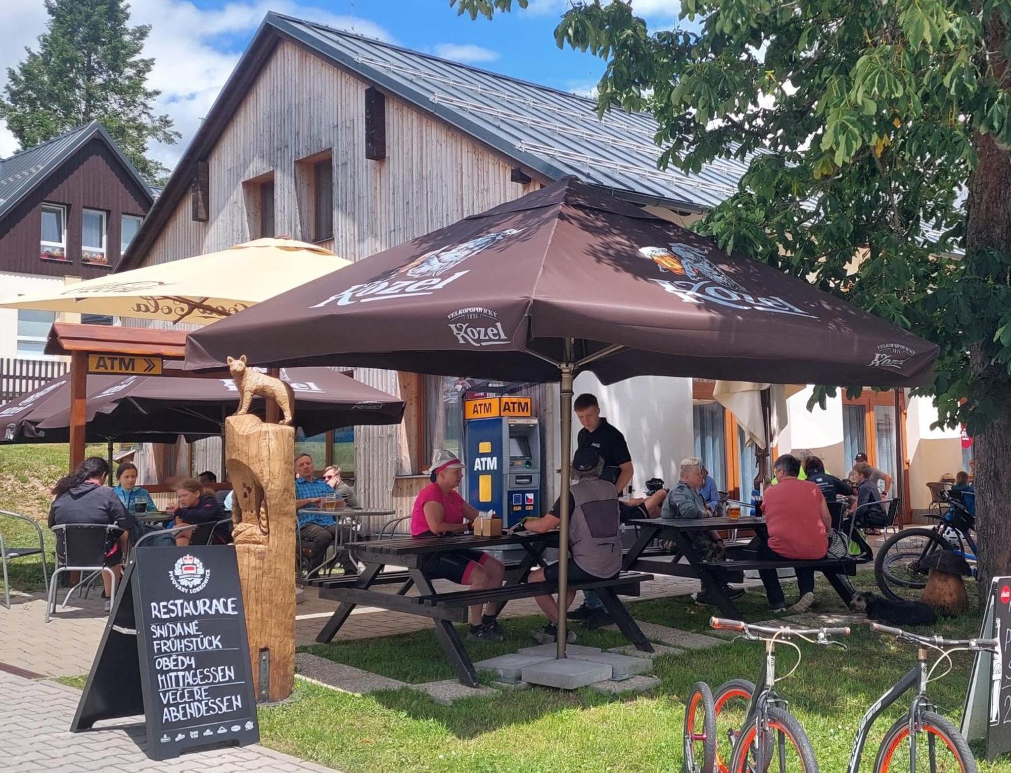 סטראז'ני Penzion A Restaurace U Sousedu מראה חיצוני תמונה