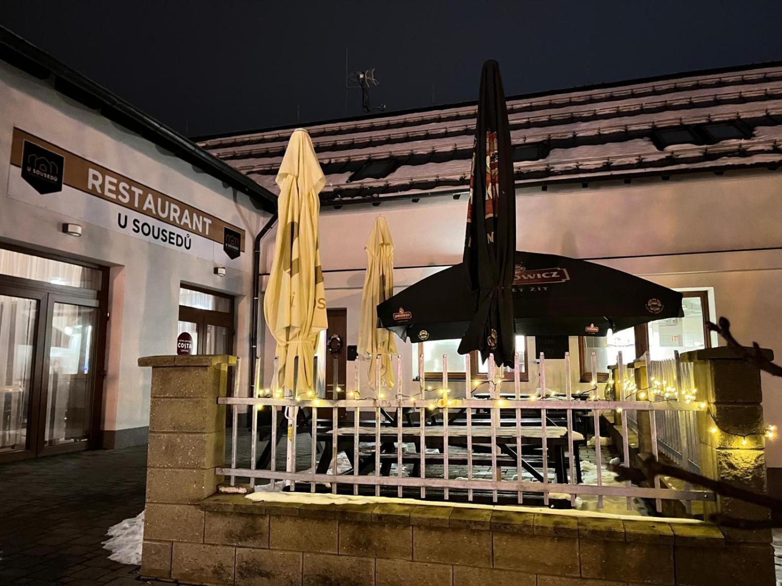 סטראז'ני Penzion A Restaurace U Sousedu מראה חיצוני תמונה