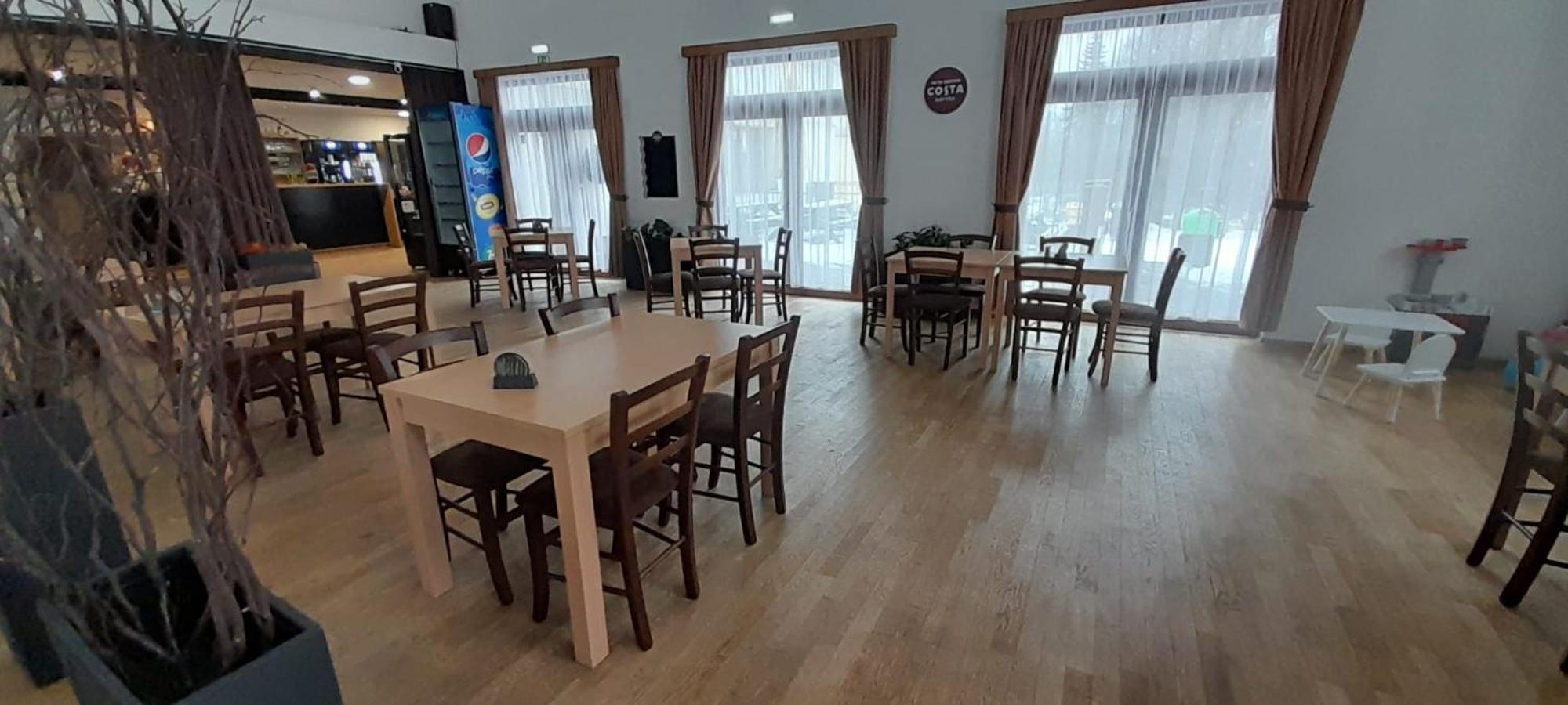 סטראז'ני Penzion A Restaurace U Sousedu מראה חיצוני תמונה